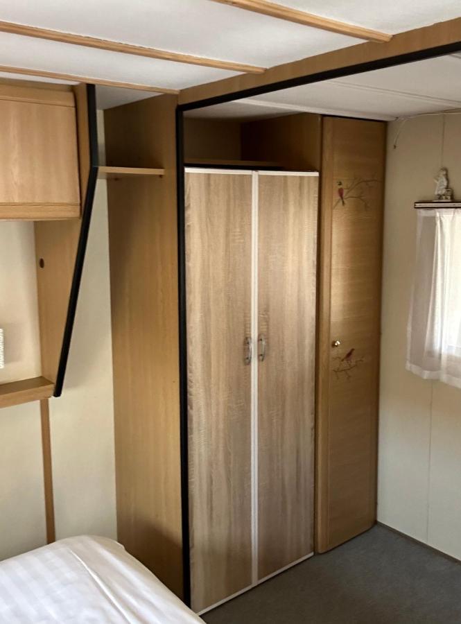 Gezellige Stacaravan Met Groot, Zonnig Terras! Belt-Schutsloot Exterior foto