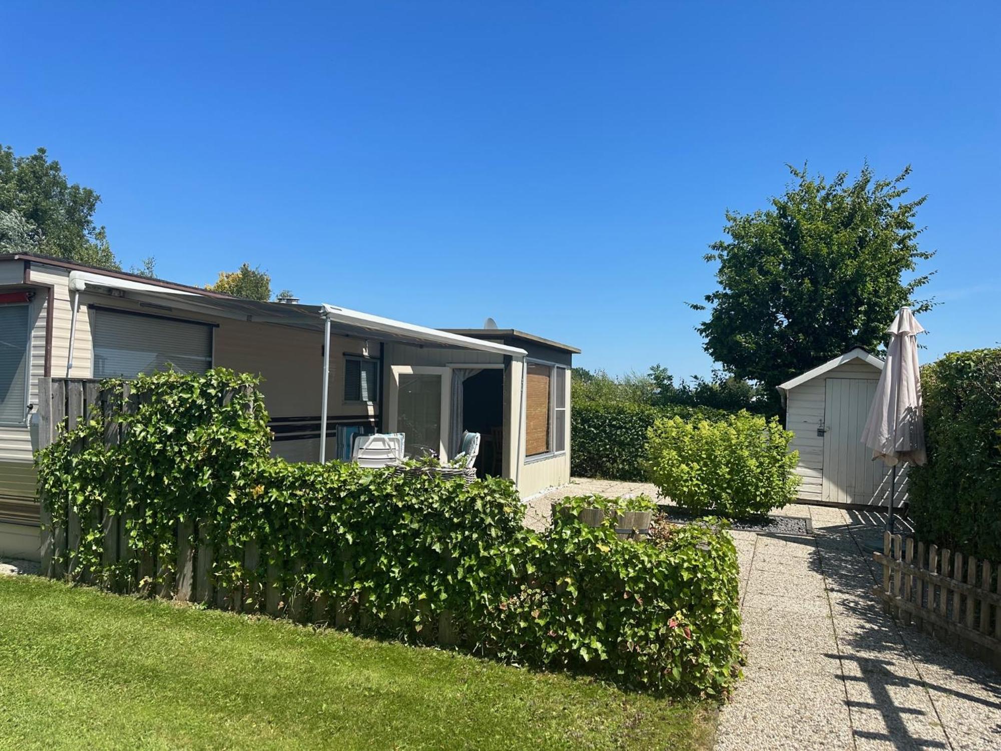 Gezellige Stacaravan Met Groot, Zonnig Terras! Belt-Schutsloot Exterior foto